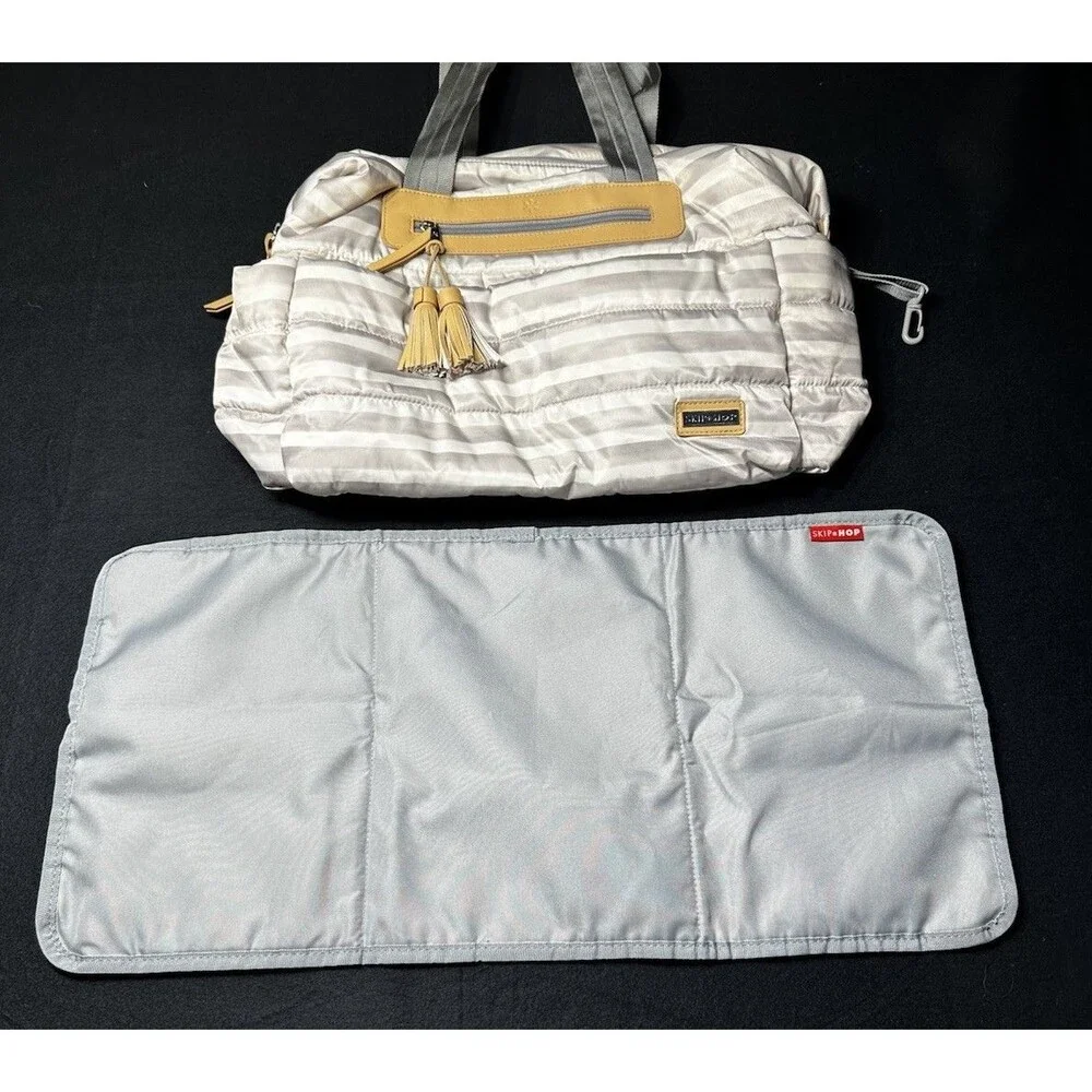 Skip Hop Riverside Ultra Light Baby Diaper Bag Satchel Grey, Oyster Strip